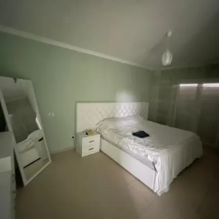 Lägenhetshotell Private 3 Bedrooms Grand Europa Velipojë